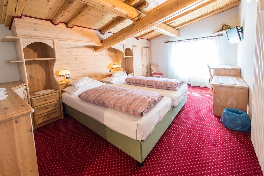 Hotel Garni Norma Madonna Eksteriør bilde