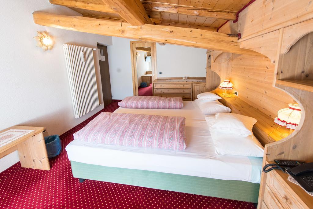 Hotel Garni Norma Madonna Eksteriør bilde