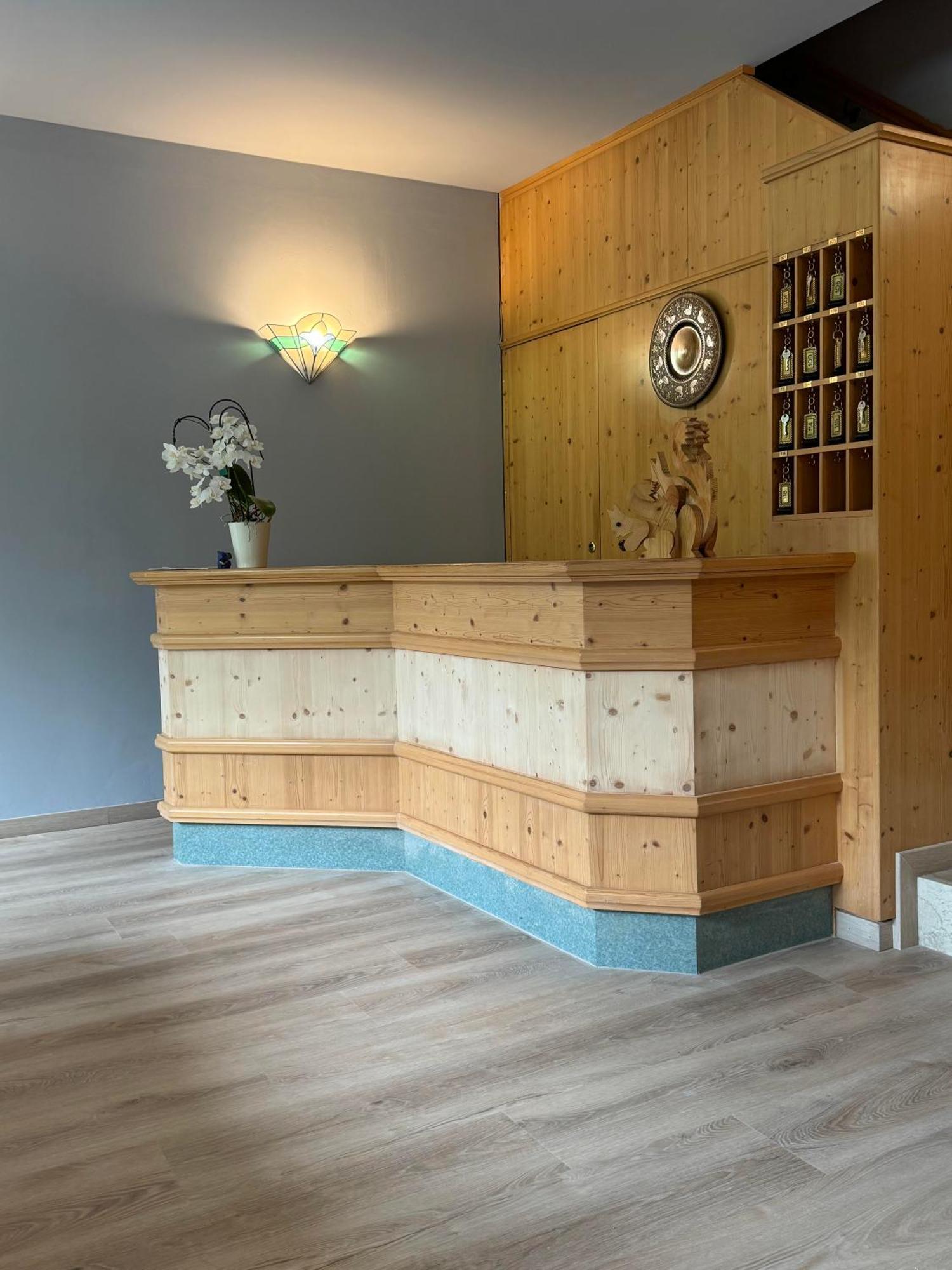 Hotel Garni Norma Madonna Eksteriør bilde